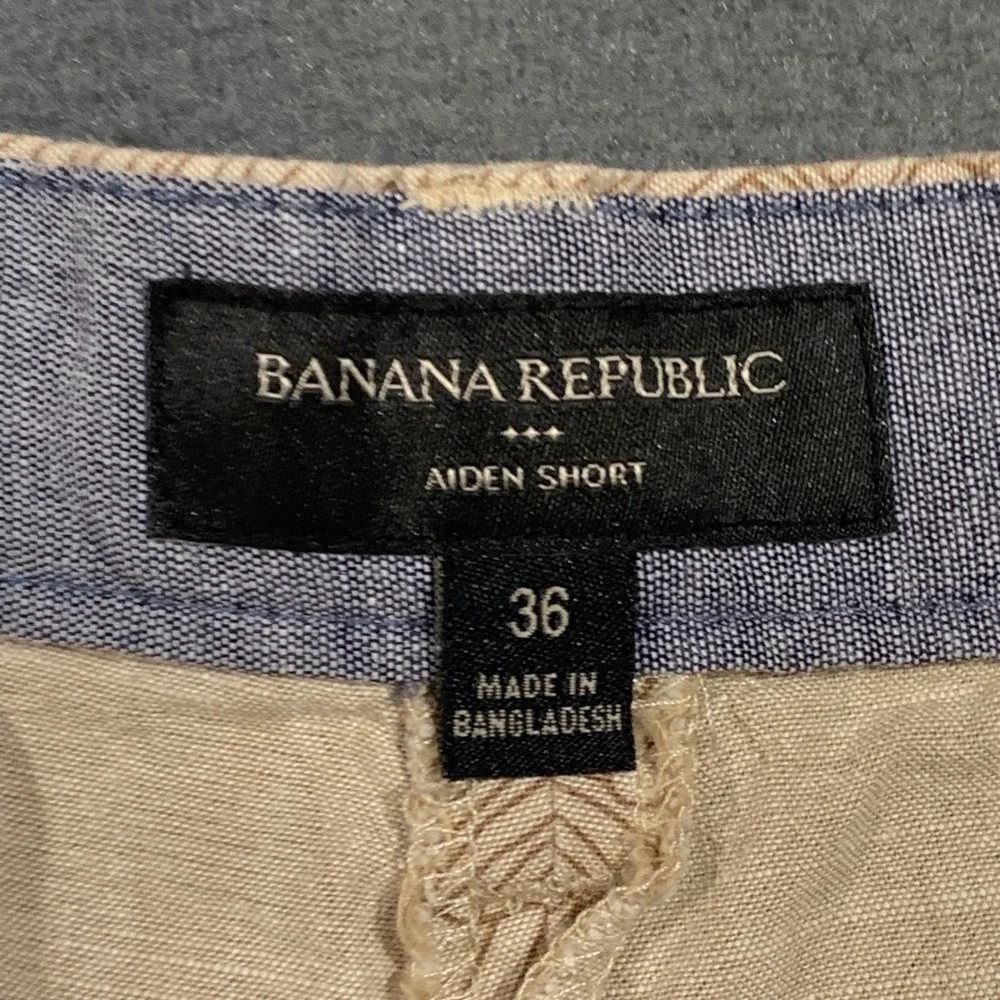 Banana Republic Aiden Shorts Mens 36 Beige Palm Leaf Tropical Print Cotton Chino